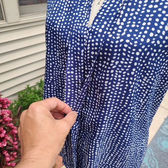 💥3/$20 Medium Polka Dot Collective Concepts Top! - Picture 4 of 9